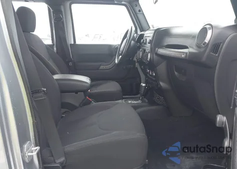 2013 Jeep Wrangler Unlimited Sport z USA, uszkodzony, nr VIN 1C4BJWDG4DL632648